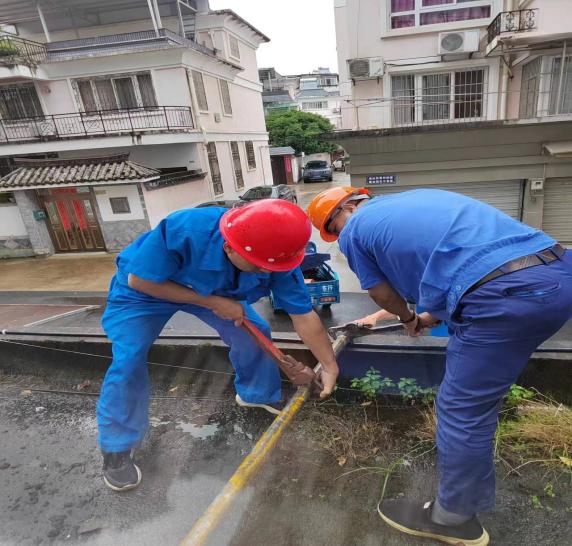 “三落兩?！惫泊偃?xì)夤艿栏脑熘脫Q工作安全平穩(wěn)有序