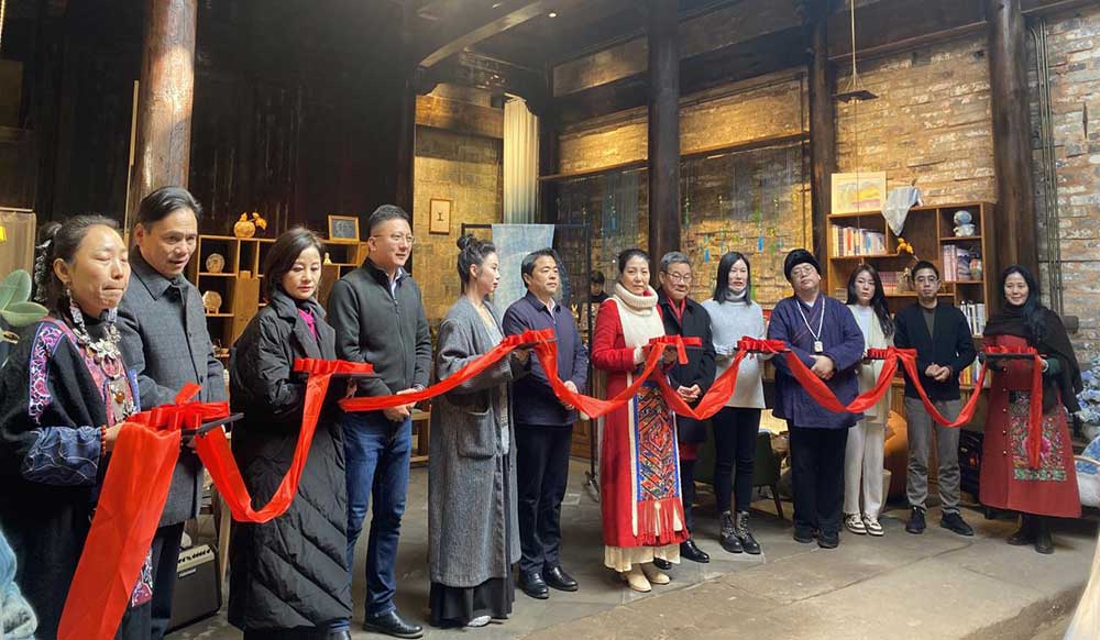 藍(lán)屋藝術(shù)館開業(yè)，為鄉(xiāng)村業(yè)態(tài)增活力